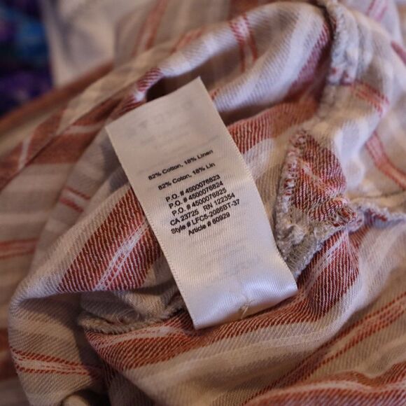 Aritzia Community Linen Striped Button Up Top Sz M - Picture 5 of 5